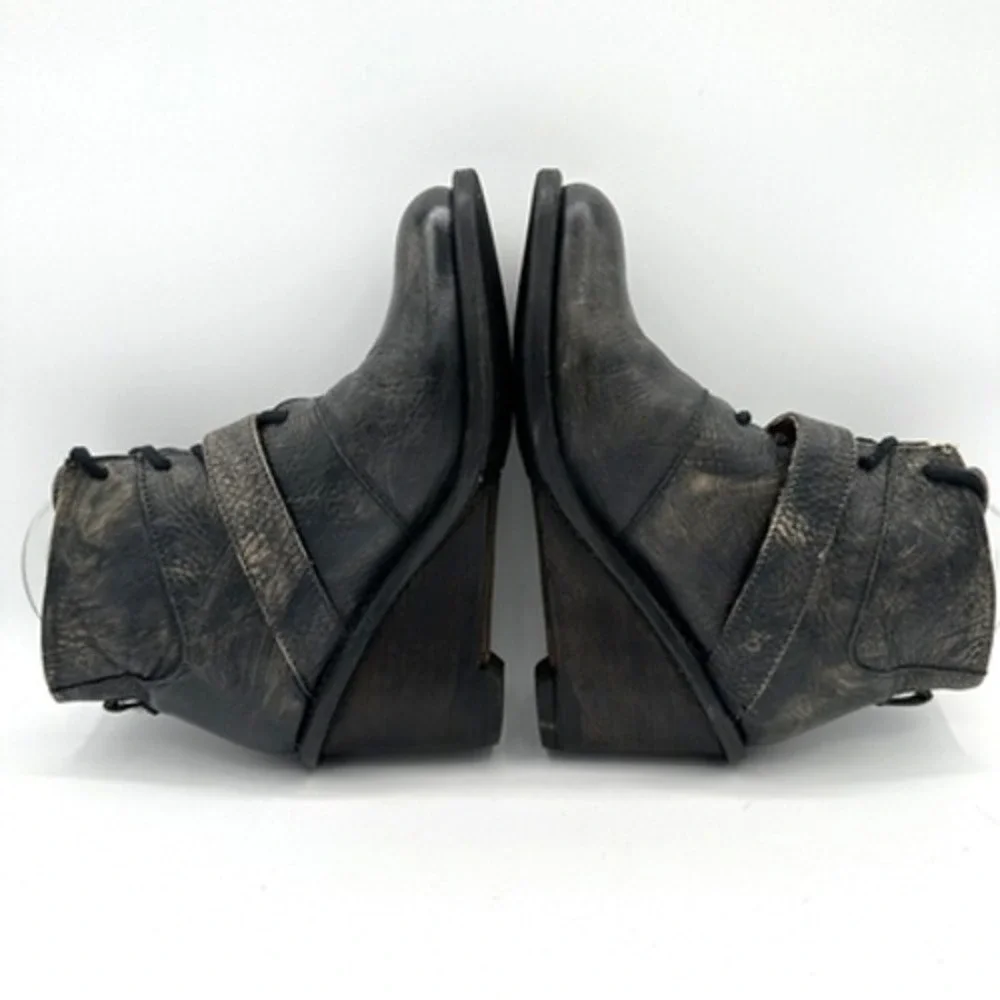 BED STU Rustic Wedge Ankle Boots Womens 6.5 Teak Two Tone Leather Buckle Western